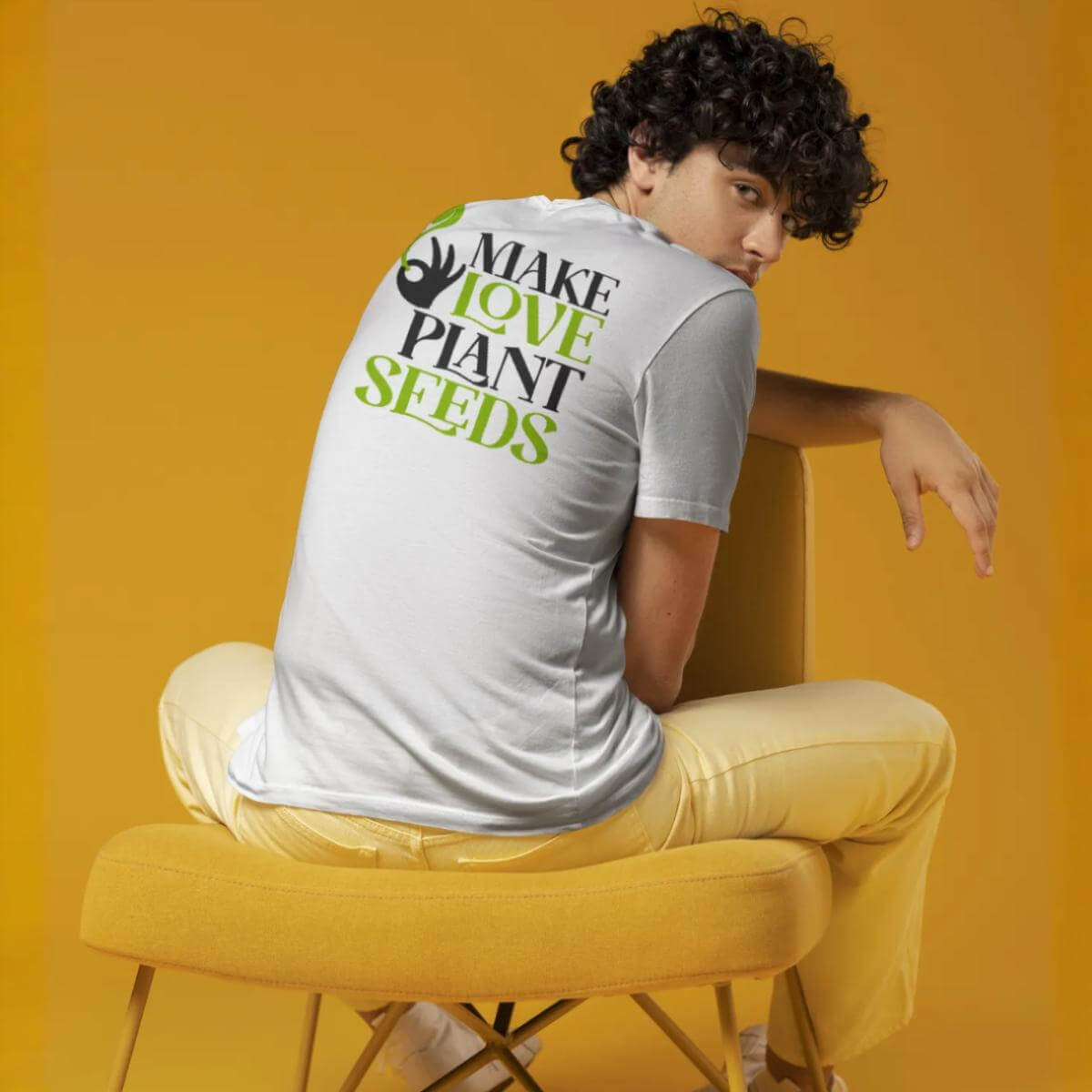 T-Shirt "Make Love. Plant Seeds"