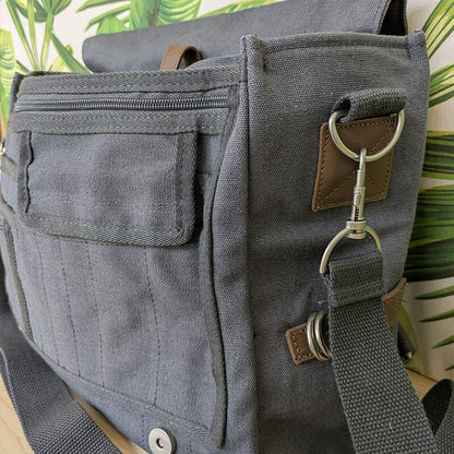 Pure borsa tracolla in tessuto di canapa con tasche
